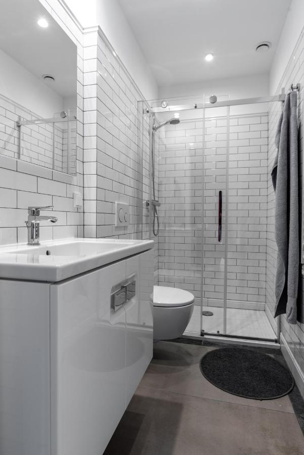 Noclegi Liw Apartments Hotel Apartamenty Венгрув Экстерьер фото