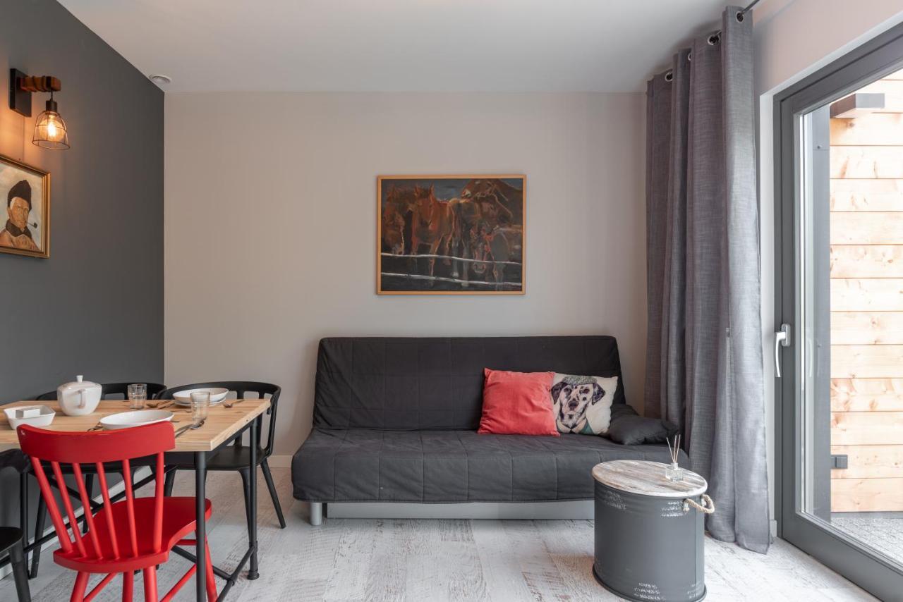 Noclegi Liw Apartments Hotel Apartamenty Венгрув Экстерьер фото